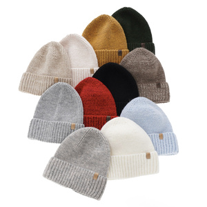 Woman's winter hat, khaki, merino wool Alvara
