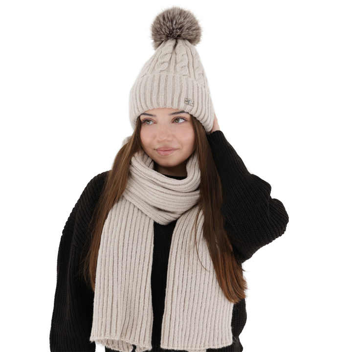 Woman's winter set: hat and scarf, beige, Lunetta