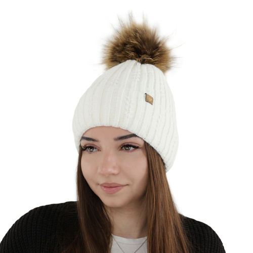 Woman's winter hat green Savona with pompom