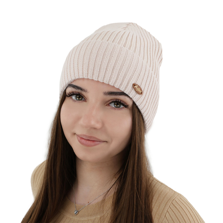 Women's winter hat, light pink, with merino wool Shila