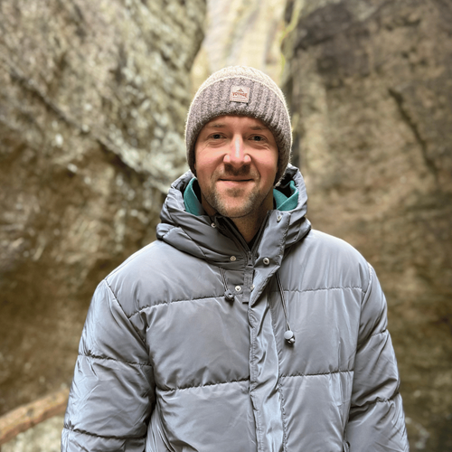 Men's winter hat black Benet