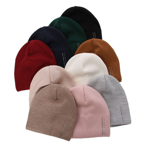 Woman's spring/ autumn hat beige Zofia