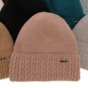 Woman's winter hat in pink merino wool Febe