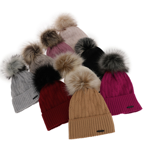 Woman's winter hat in pink merino wool Talaria
