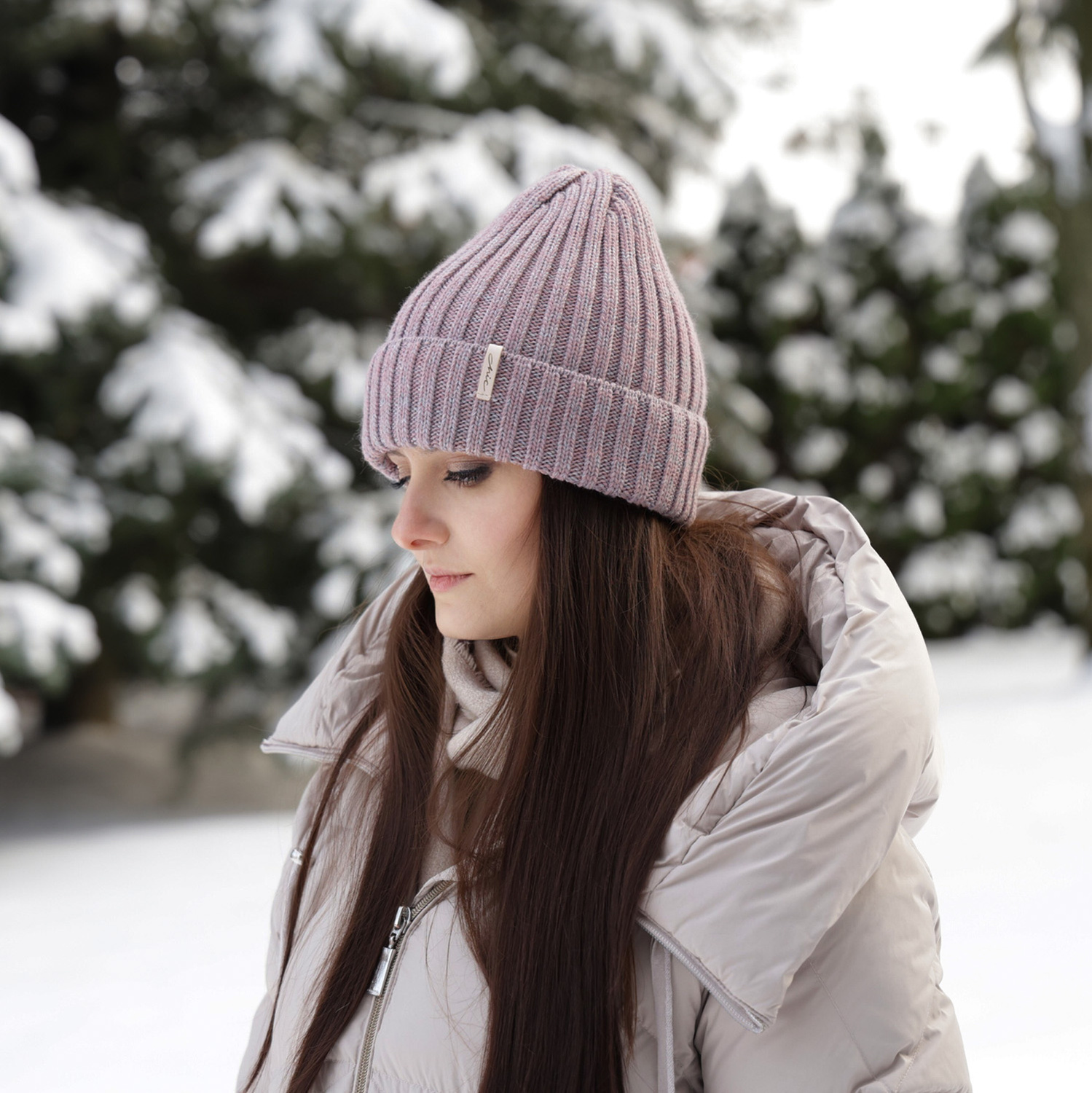 Woman's winter hat pink merino wool Missi