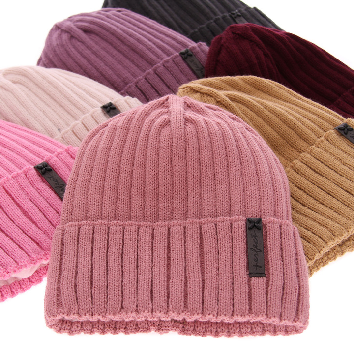 Woman's winter hat pink Parisa