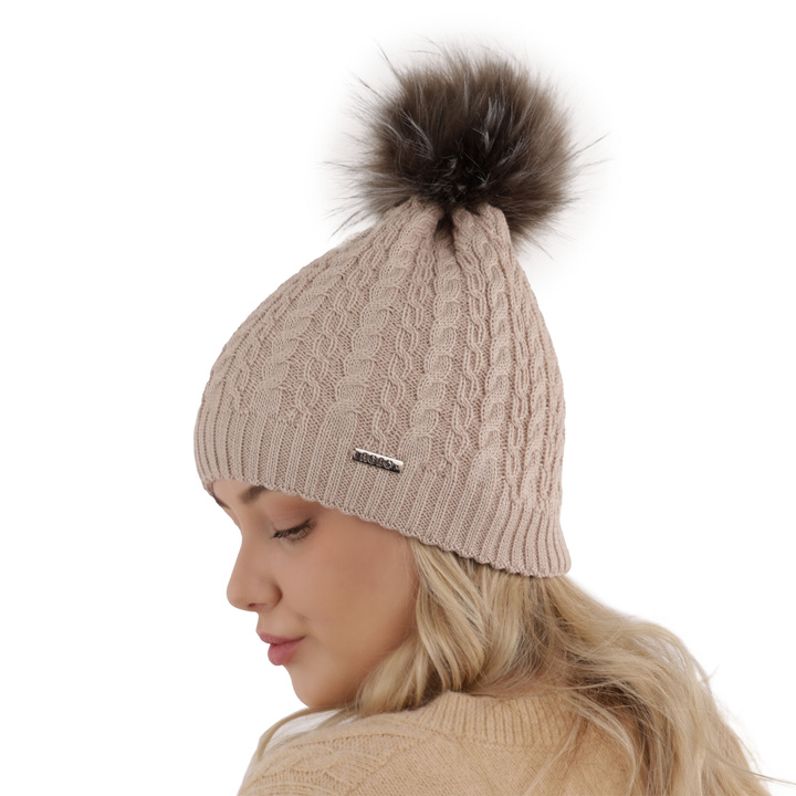 Woman's winter hat in camel merino wool Satina