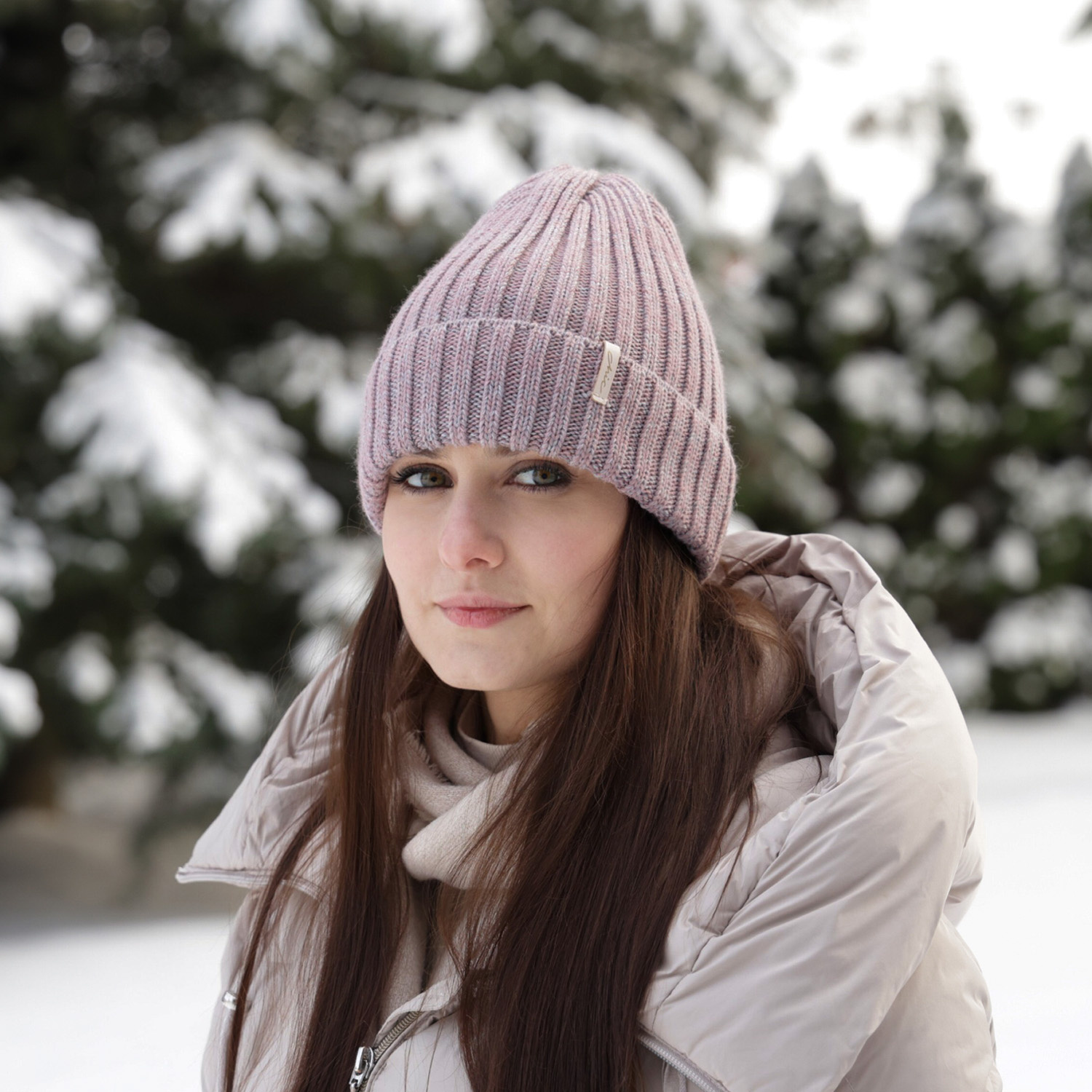 Woman's winter hat pink merino wool Missi