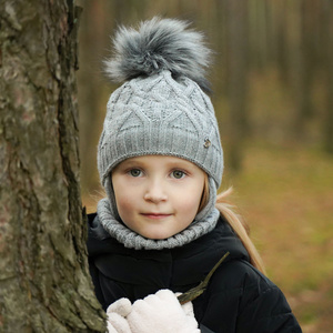 Girl's winter set: hat and tube scarf ecru Elena with pompom