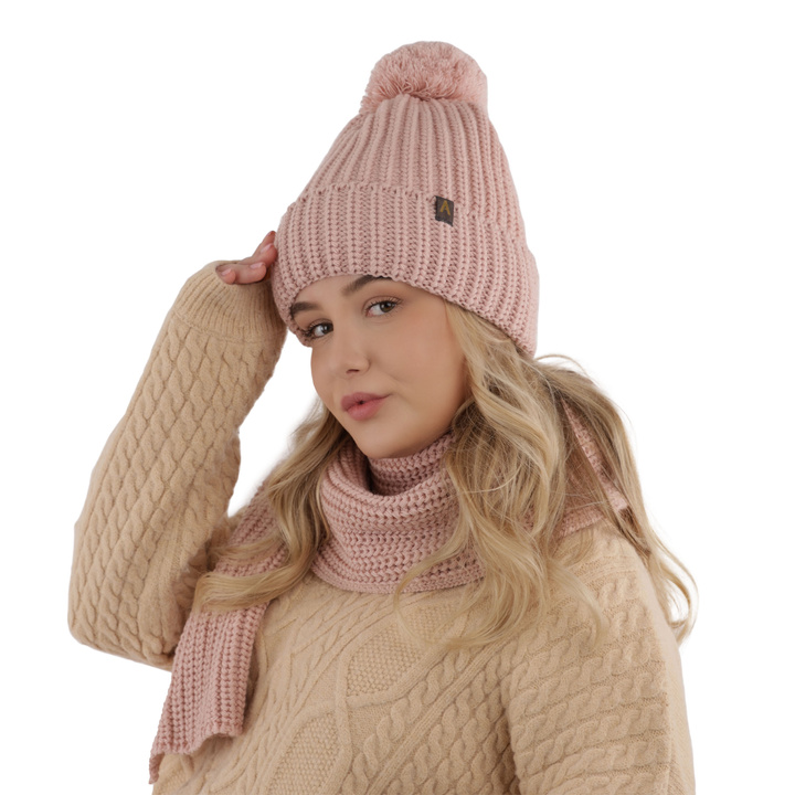 Woman's winter set: hat and scarf pink Lupita with pompom