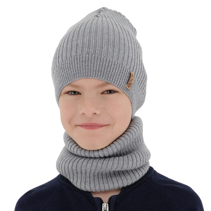 Boy's spring/ autumn set: hat and tube scarf Grau 100% extra finemerino wool Chester