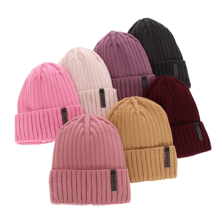 Woman's winter hat pink Parisa