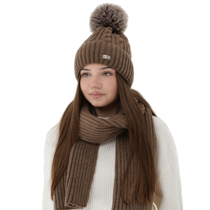 Woman's winter set: hat and scarf, brown, Lunetta