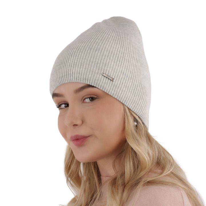 Woman's winter hat green Veneda