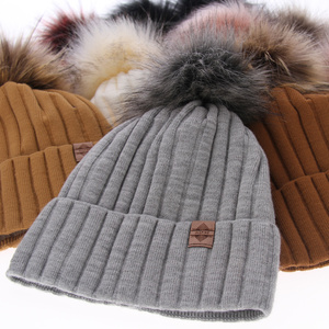 Woman's winter hat pink Loara with pompom